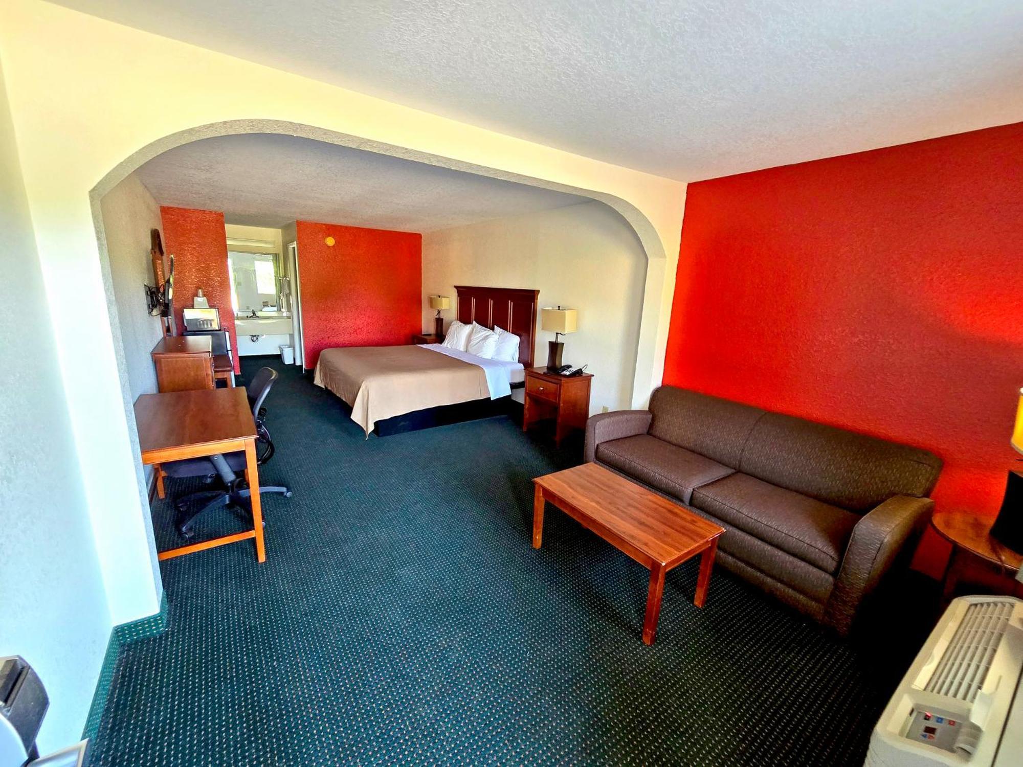 Garden Inn And Suites Near Callaway Gardens Pine Mountain Exterior foto